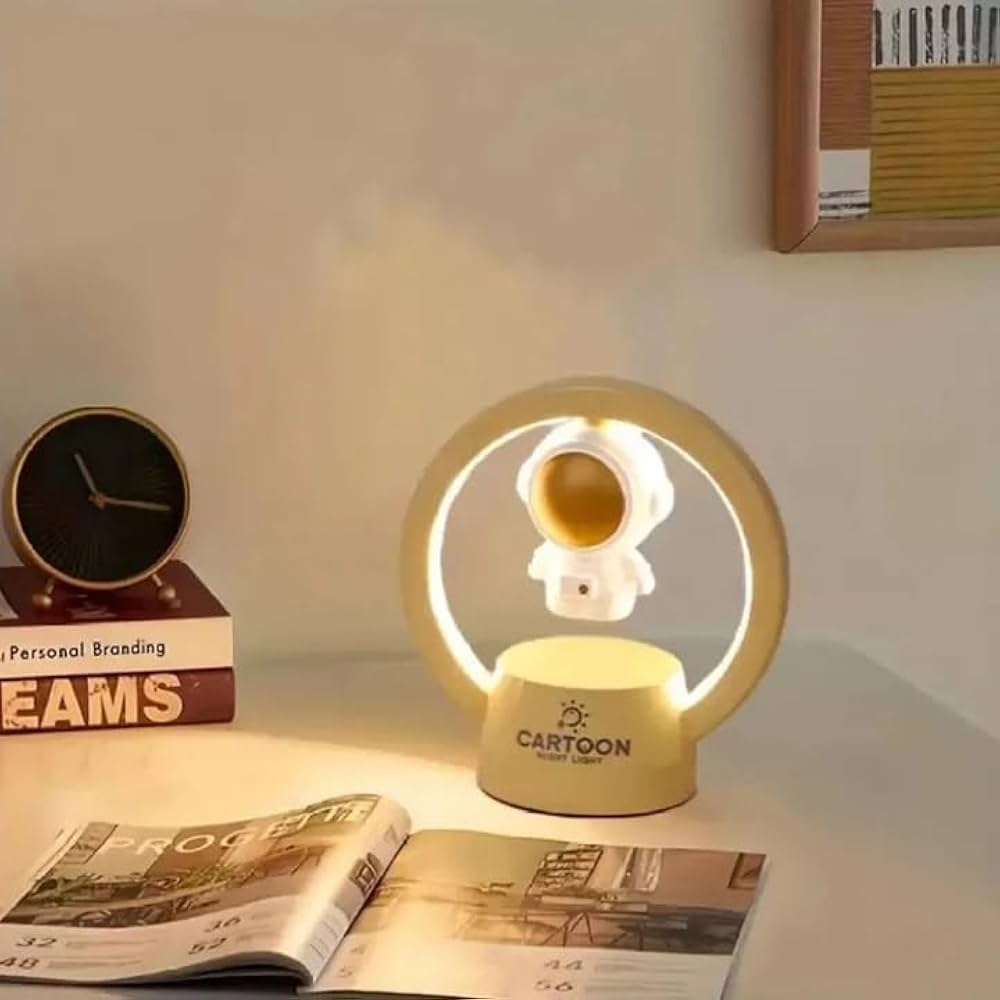 Magnetic Astronaut Hanging Lamp